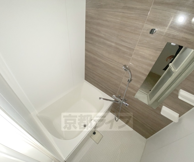 バス・シャワールーム　バスも新しく入れ替えます。