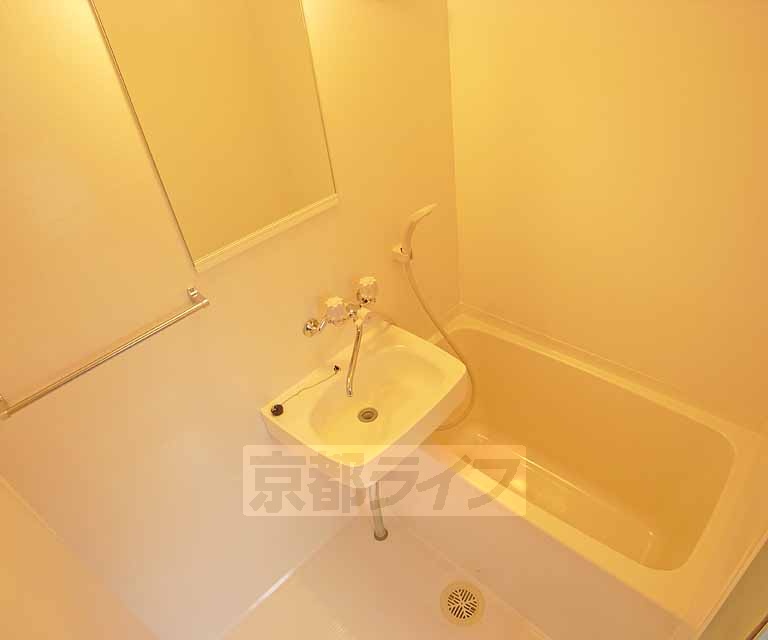 バス・シャワールーム　バスです