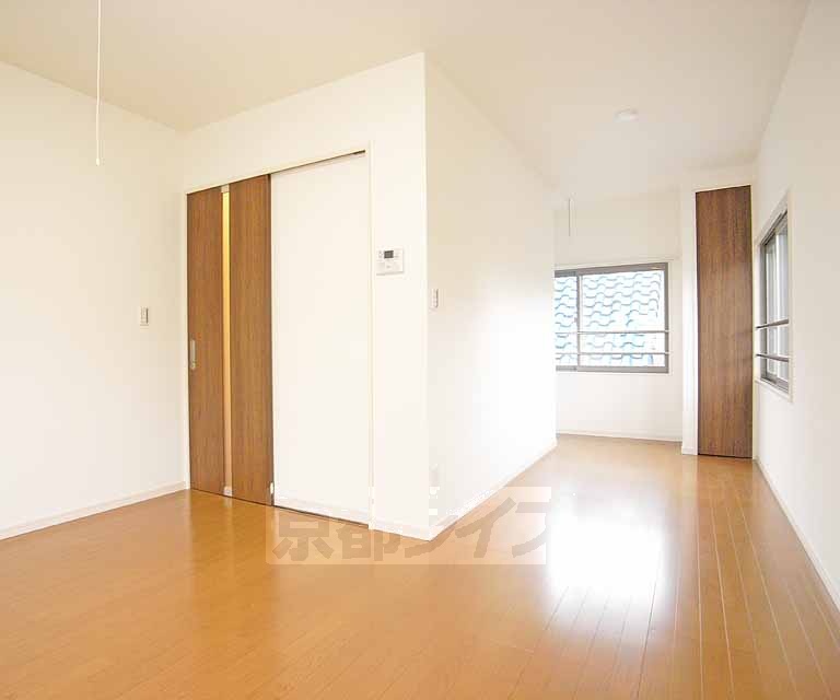 居室・リビング　室内です