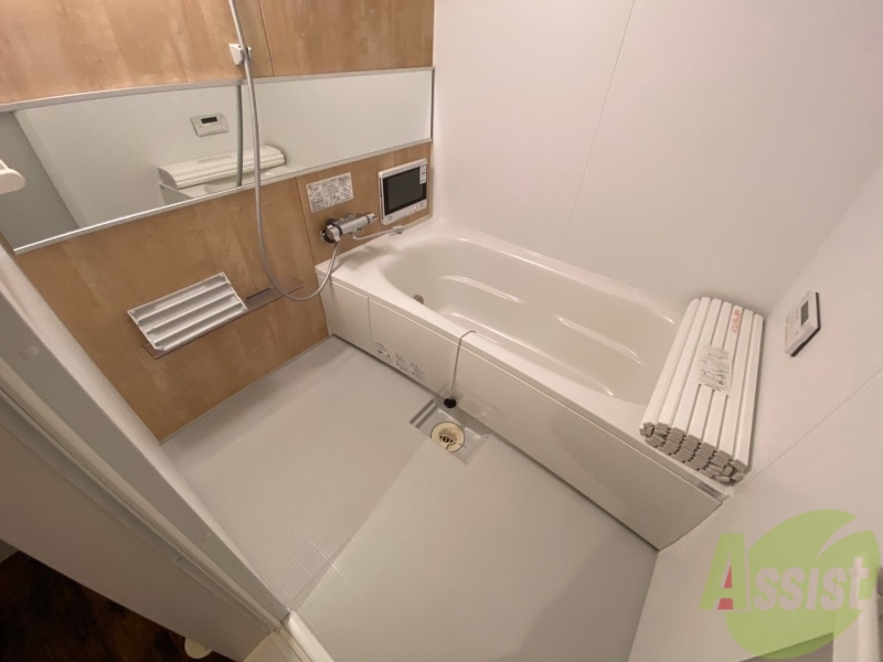 バス・シャワールーム　お風呂になります。一日の疲れを癒してくださいね。