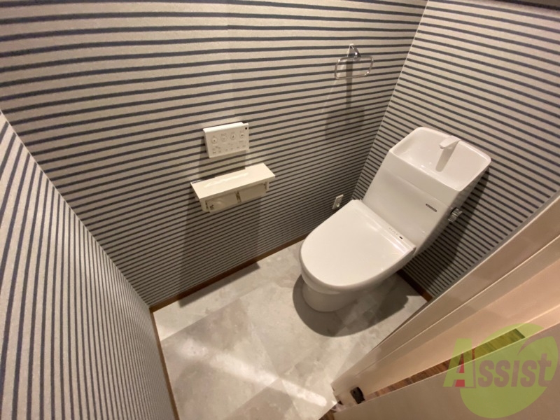 トイレ　ウォシュレット機能がついたトイレ。安心して使用できますね。