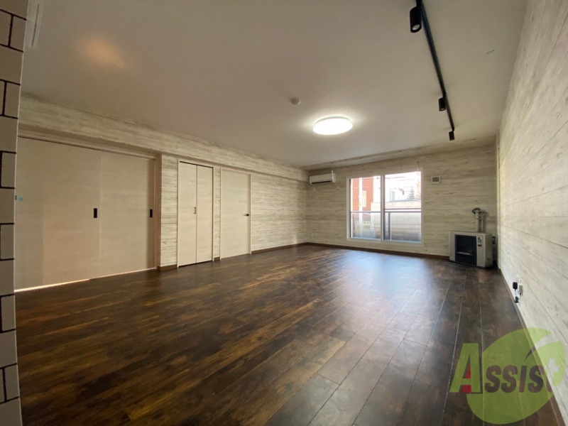 居室・リビング　広くてキレイなお部屋が広がっていて、充実した生活が送れそう。