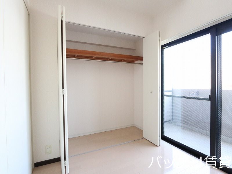 収納　別号室タイプの為、現状を優先いたします