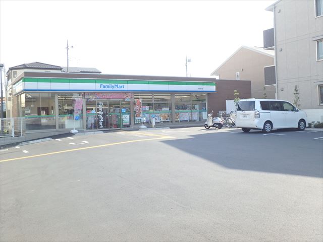 コンビニ　ファミリーマート 川口前川店（コンビニ）まで617m