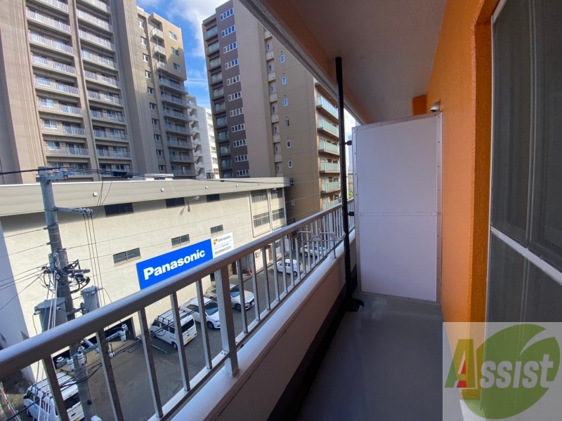 バルコニー　バルコニーです。洗濯物を干したり一息ついたりできますね！