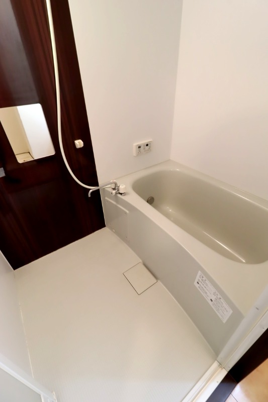 バス・シャワールーム　図面と現状に相違がある場合には現状を優先