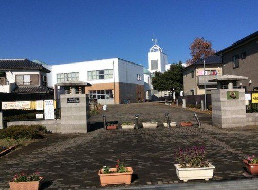 小学校　狭山市立入間川小学校（小学校）まで810m