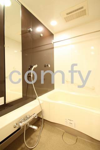 バス・シャワールーム　追炊き・浴室乾燥機付きバス