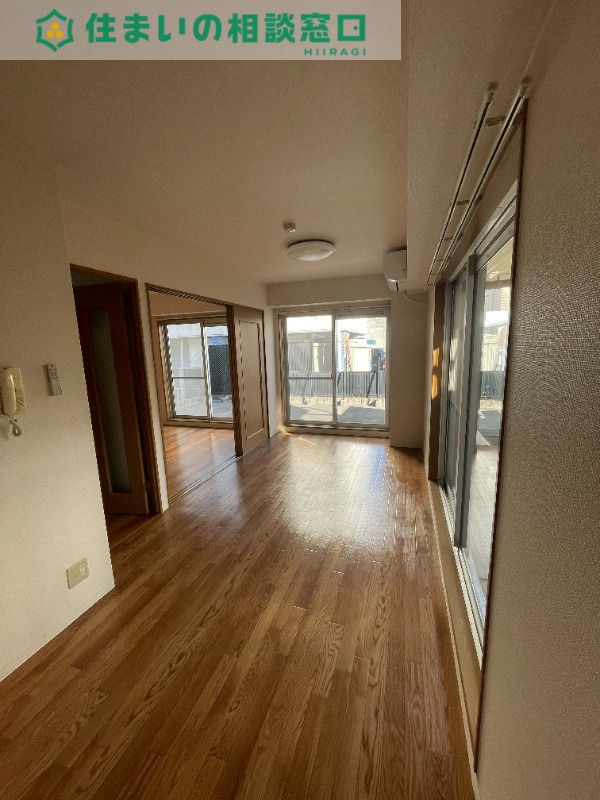 居室・リビング　同型