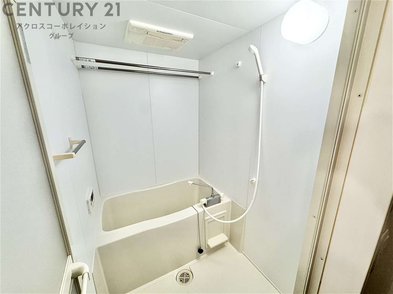 バス・シャワールーム　追い焚き機能付きで便利♪