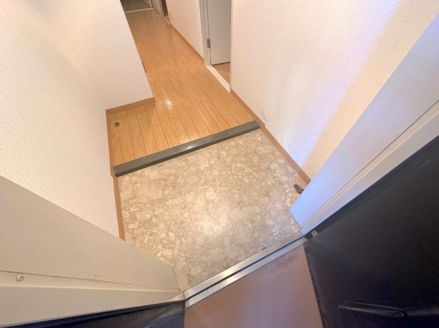 玄関　玄関が大きいと、とても解放感があります。