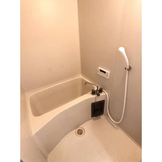 バス・シャワールーム　追い焚き付き※同タイプの別部屋です