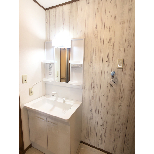 洗面設備　※同タイプの別部屋です