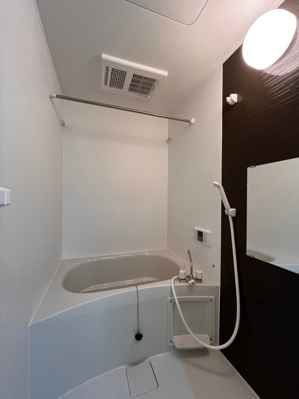 バス・シャワールーム　※別部屋参考写真