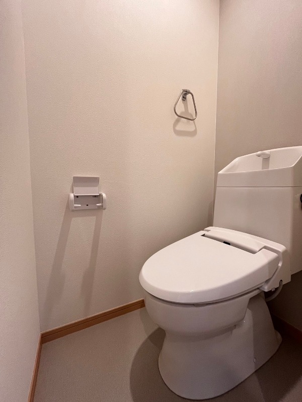 トイレ　※別部屋参考写真