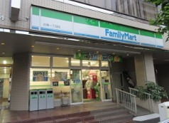 コンビニ　ファミリーマート 台東一丁目店（コンビニ）まで70m