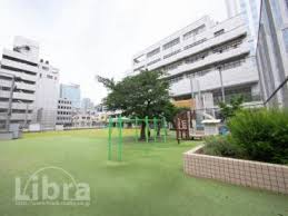 小学校　千代田区立和泉小学校（小学校）まで393m