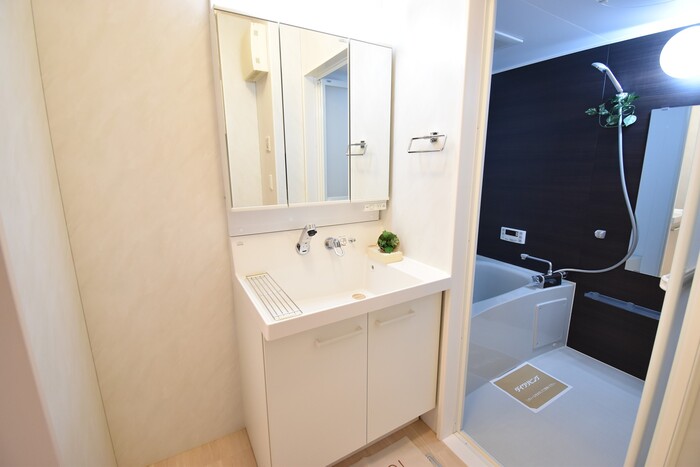 洗面設備　洗髪洗面化粧台