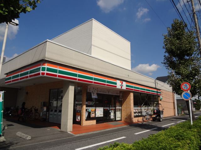 コンビニ　セブンイレブン（コンビニ）まで440m