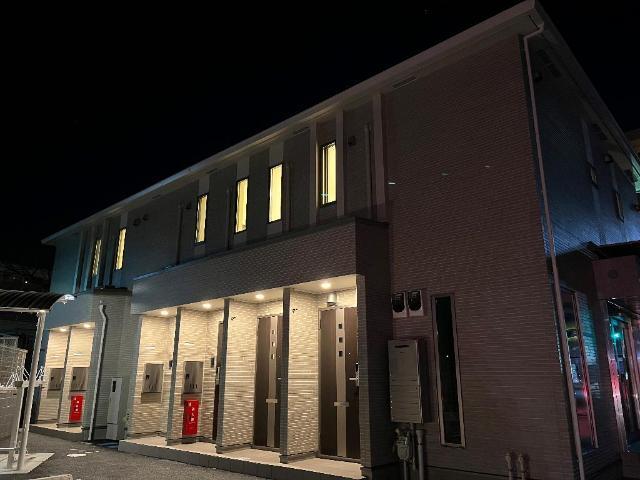 建物外観　外観写真（夜）