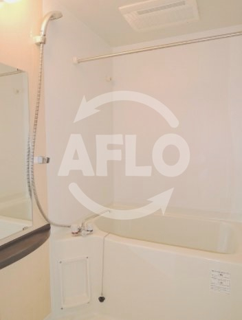 バス・シャワールーム　エスリード難波ステーションプラザ　浴室