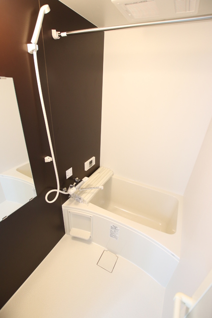 バス・シャワールーム　※別室参考写真　追い焚き・浴室乾燥付きの浴室です