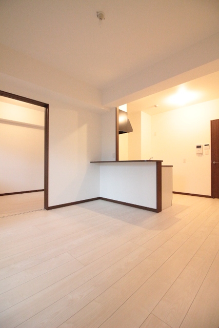 居室・リビング　２０２号室の写真となります。