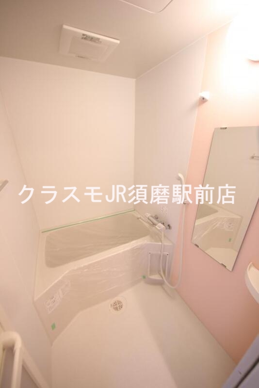 バス・シャワールーム　ゆったりと入るなら、やっぱりトイレとは別々が嬉しいですよね。