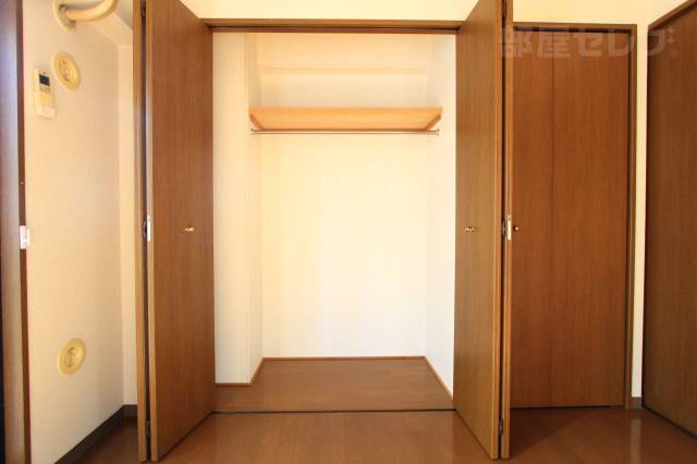 収納　２０２号室