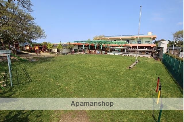 幼稚園・保育園　泊保育所（幼稚園・保育園）まで1200m