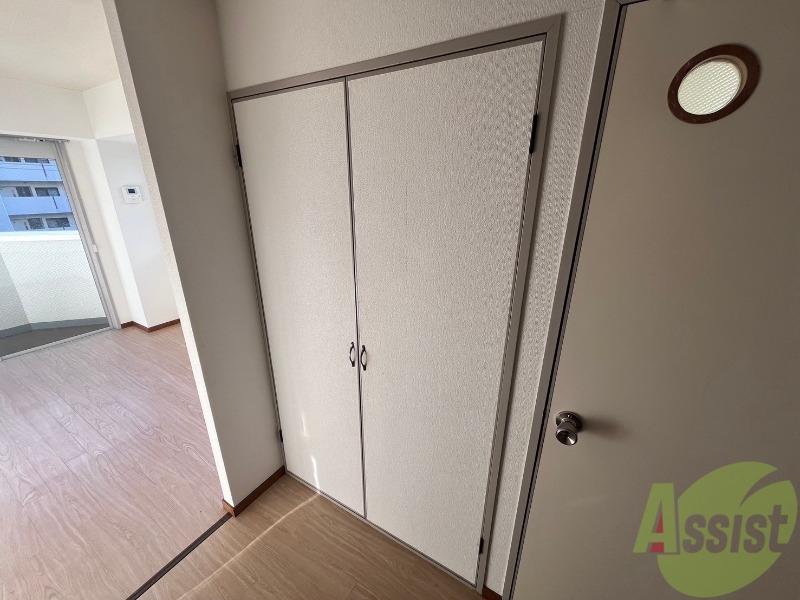 収納　収納箇所はクローゼットです。荷物はこちらにどうぞ。