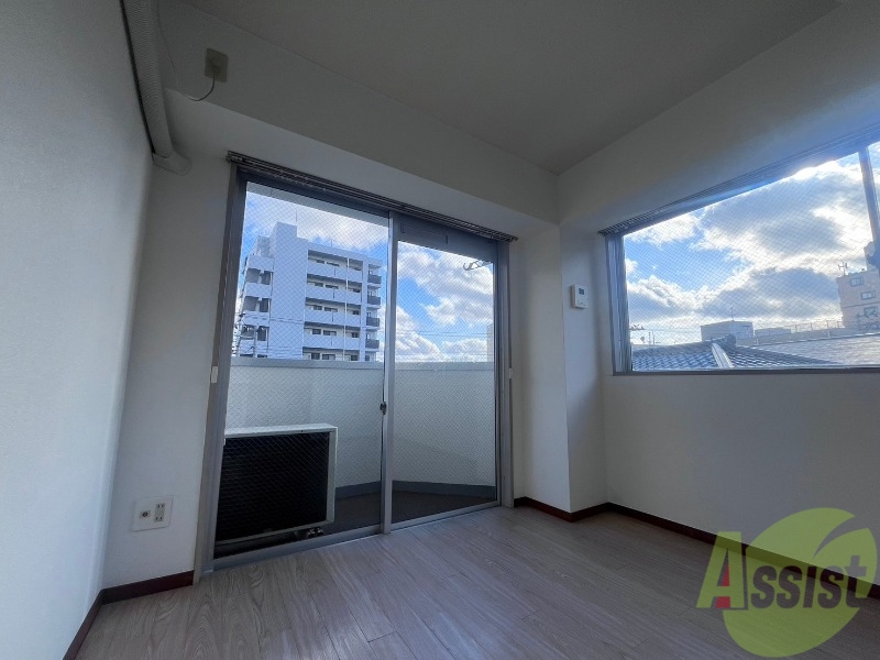 その他部屋・スペース　洋室を別角度から撮影しました。イメージを掴んでください。