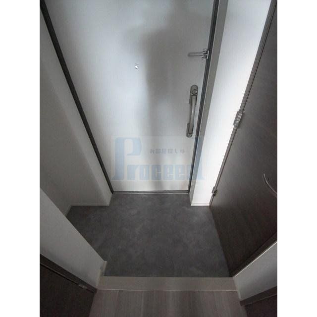 玄関　広々とした玄関部分