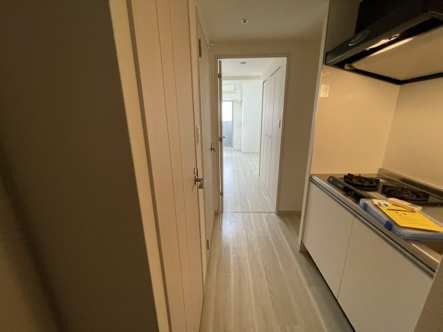 キッチン　イメージとして同建物他部屋を表示しています