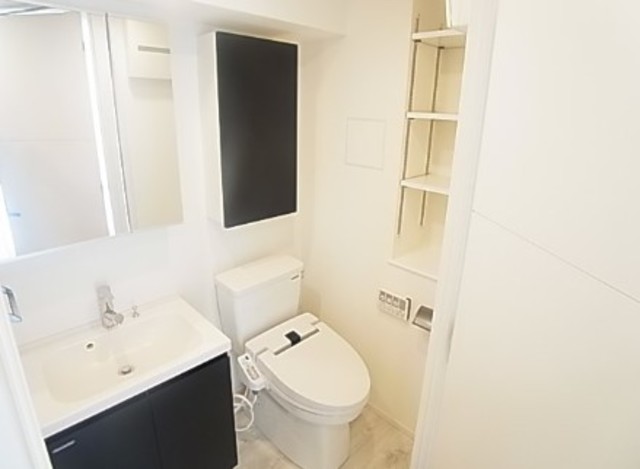 トイレ　別室参照（カラータイプが異なる場合があります）