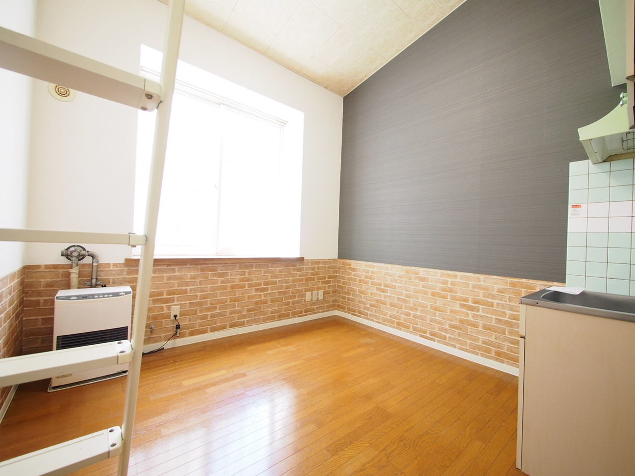 居室・リビング　日当たり良好で明るいお部屋です♪