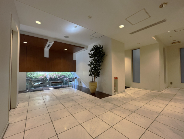ロビー　落ち着きあるロビー
