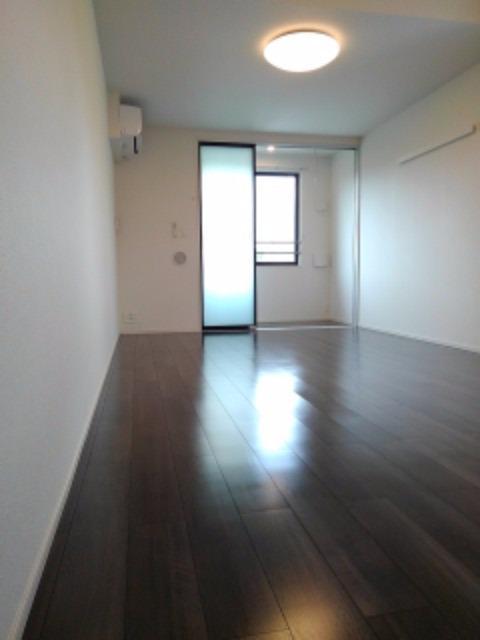 居室・リビング　12.5帖洋室