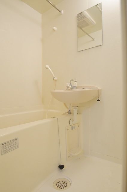 バス・シャワールーム　バスルーム