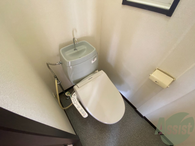 トイレ　ウォシュレット付きトイレです。安心して使用できますよ。