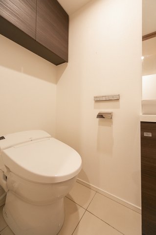 トイレ　※写真は同タイプ住戸です。