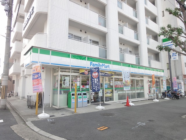 コンビニ　ファミリーマート ヤスイカドノ五条店（コンビニ）まで271m