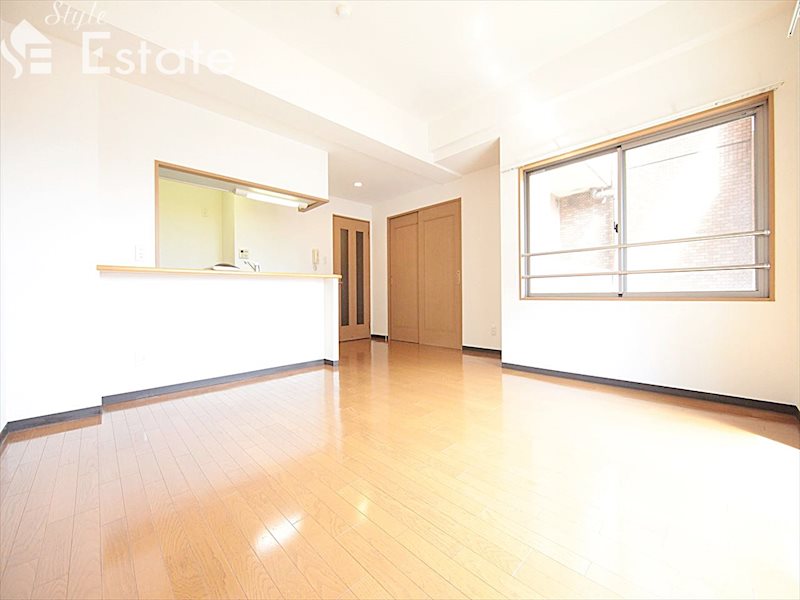 居室・リビング　内装