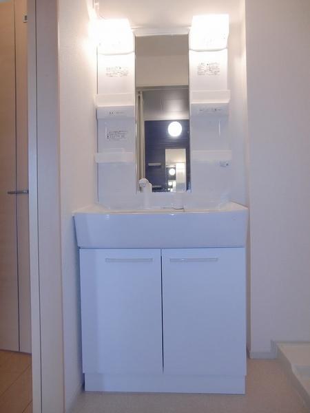 洗面設備　反転タイプになります