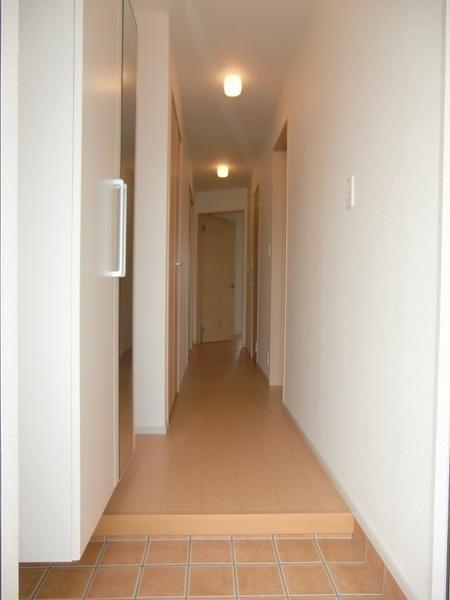 玄関　反転タイプになります