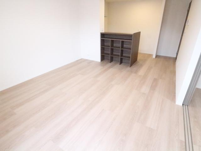 居室・リビング　こちらの居間で趣味の時間をお楽しみください