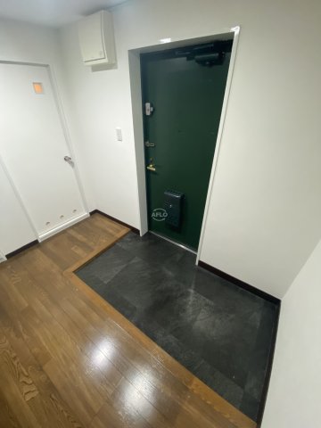 玄関　アルボール西道頓堀　玄関