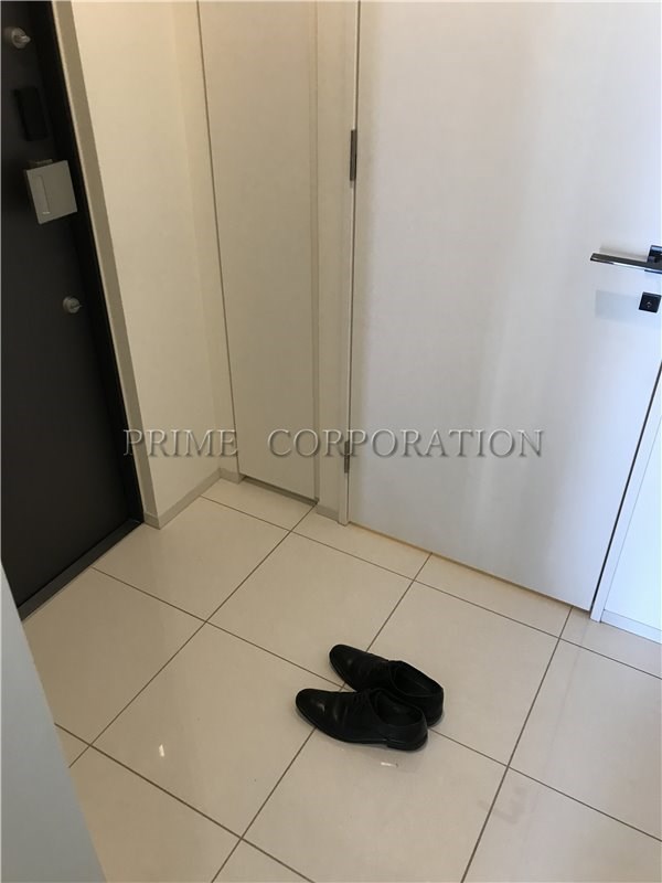 玄関　※参考写真※