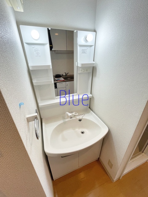 洗面設備　同仕様