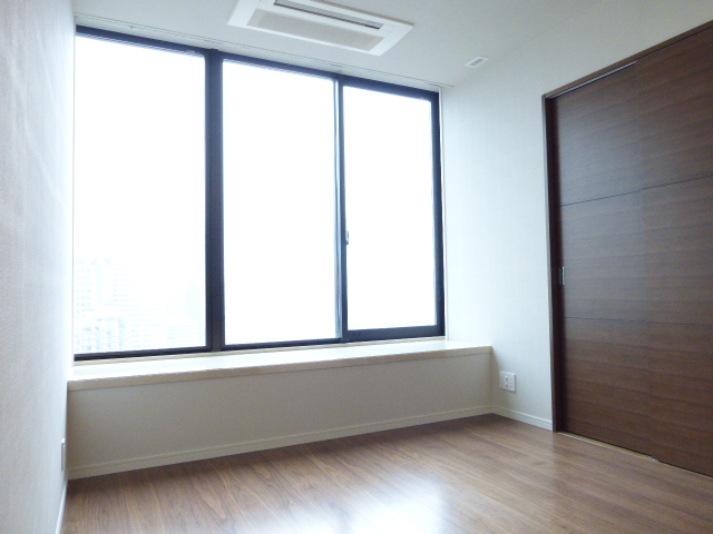 居室・リビング　内観1